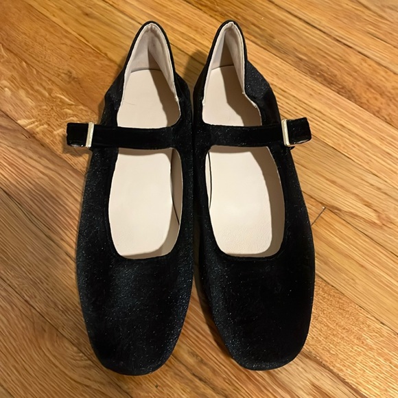 Shoes - Black Velvet Mary Jane’s - Size 7.5